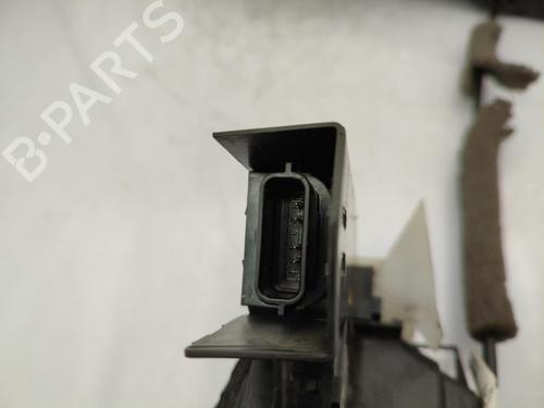 front-left-lock-renault-megane-iv-hatchback-b9amn_-2015-23729631 main image