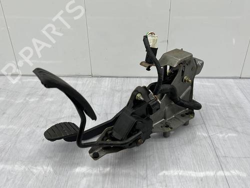 Pedal Pedal RENAULT MODUS / GRAND MODUS (F/JP0_) 1.5 dCi (FP0D, JP0D) (82 hp) 23673843 23673843