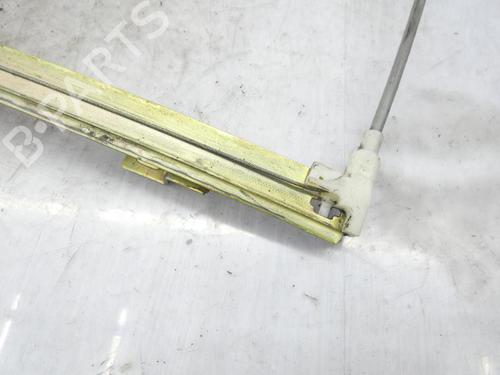 Used Front right window mechanism Front right window mechanism RENAULT MEGANE I (BA0/1_) 1.6 e (BA0F, BA0S) (90 hp) 23672353 23672353