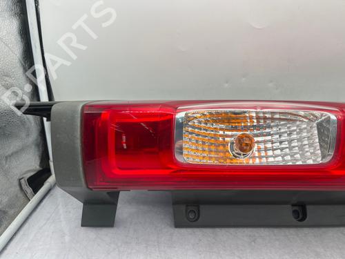Venstre Baklys Venstre Baklys RENAULT TRAFIC II Bus (JL) 2.0 dCi 90 (JL00, JL01, JL0H, JL0M, JL0P, JL0S) (90 hp) 35890721 35890721