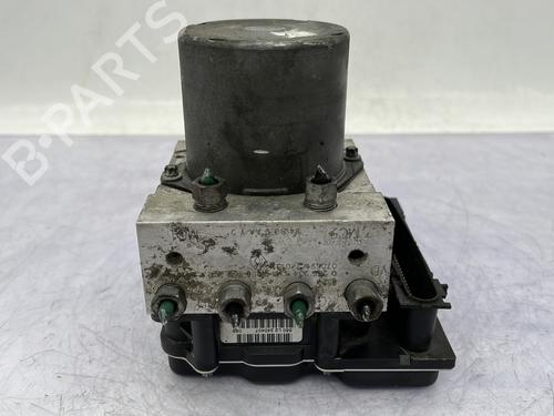 Used ABS pump RENAULT GRAND SCÉNIC II (JM0/1_) 2.0 dCi (JM1K) (150 hp) 23681803