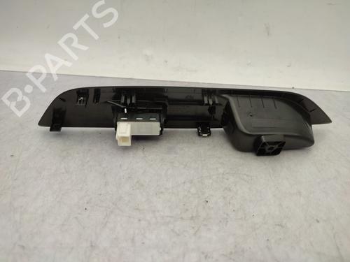 Used Right front window switch Right front window switch PEUGEOT 208 II (UB_, UP_, UW_, UJ_) 1.2 PureTech 100 (101 hp) 26604146 26604146
