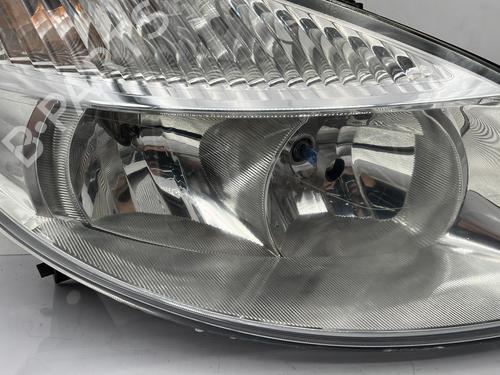 Right headlight RENAULT SCÉNIC II (JM0/1_) 2.0 (JM05, JM0U, JM1N, JM1U, JM2V) | BP28103487C29 