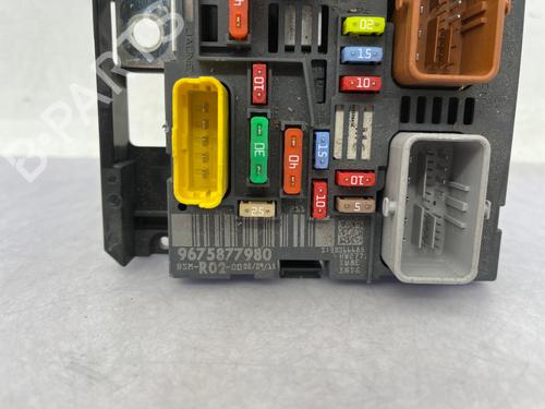 Fuse box CITROËN C5 III (RD_) 1.6 HDi 110 (RD9HZC) | BP40504324E1 - Image 3