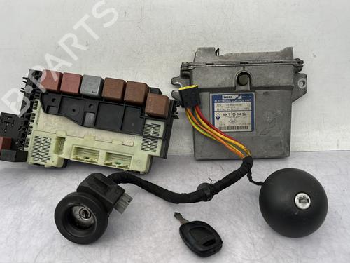 Used Electronic module RENAULT CLIO II (BB_, CB_) 1.9 D (B/CB0E, BB0J) (64 hp) 32984598