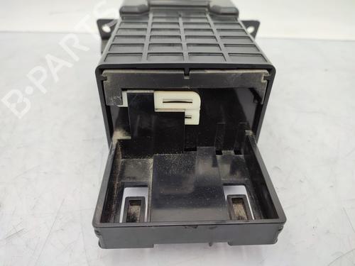 Used Cup/Object holder Cup/Object holder ISUZU D-MAX II (TFR, TFS) 2.5 CRDi 4x4 (TFS86J) (163 hp) 23676895 23676895