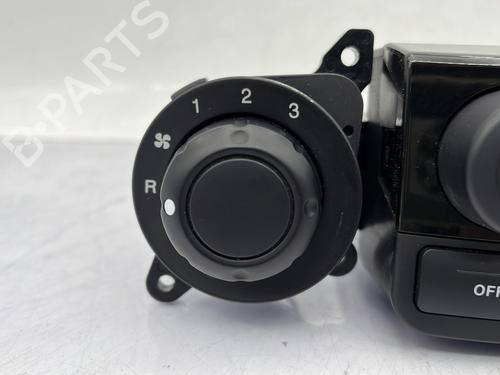 climate-control-ssangyong-stavic-2005-23760973 main image