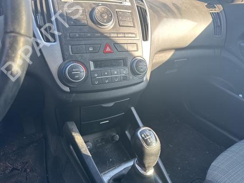Front right seatbelt KIA CEE'D SW (ED) 1.6 CRDi 115 | BP23761257I25  - Image 23