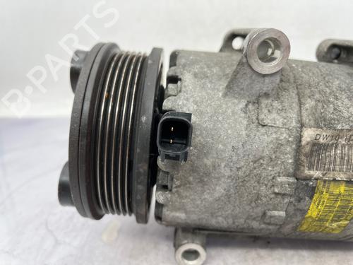 Used AC compressor AC compressor FORD MONDEO IV (BA7) [2007-2015] 37493981 37493981