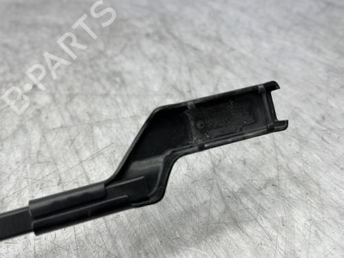 front-windshield-wiper-arm-renault-clio-v-b7_-2019-23752966 main image