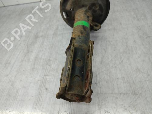Used Right front shock absorber Right front shock absorber TOYOTA YARIS (_P9_) 1.4 D-4D (NLP90_, NLP90R) (90 hp) 23729673 23729673