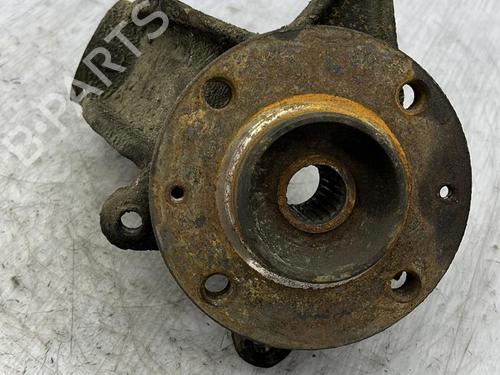 Used Left front steering knuckle Left front steering knuckle PEUGEOT 309 I (10C, 10A) 1.3 (64 hp) 23703668 23703668