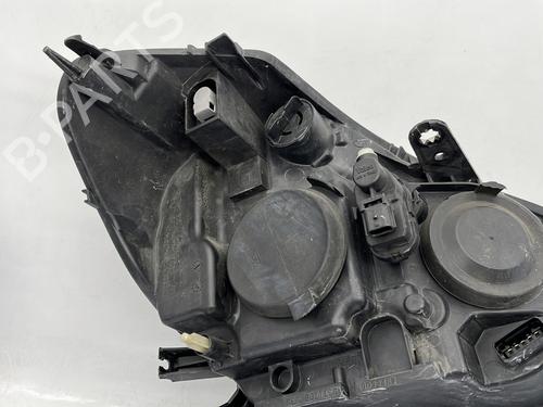 Left headlight RENAULT CLIO III (BR0/1, CR0/1) 1.2 16V (BR02, BR0J, BR11, CR02, CR0J, CR11) | BP30205616C28 