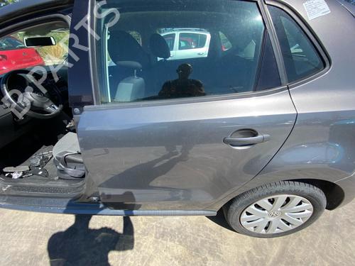 Used Left rear door Left rear door 37744028 37744028