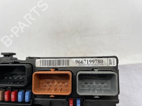 Fuse box CITROËN C3 Picasso (SH_) 1.6 HDI 90 | BP40500740E1 - Image 5