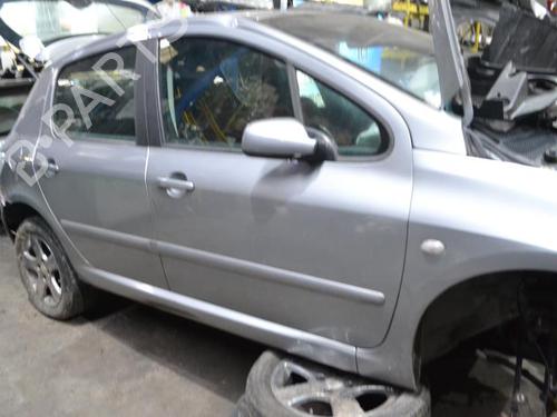 Left mirror PEUGEOT 307 (3A/C) 2.0 HDi 110 | BP23666145C26 