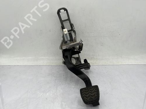 Used Clutch pedal TOYOTA YARIS (_P13_) 1.0 (KSP130_, KSP130) (69 hp) 29839329