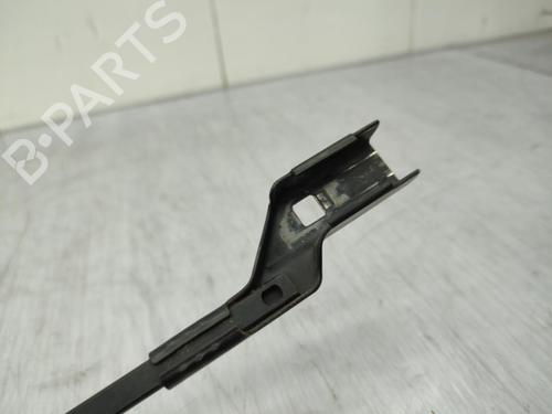 Front windshield wiper arm PEUGEOT 208 I (CA_, CC_) 1.6 HDi / BlueHDi 75 | BP23722256C143 
