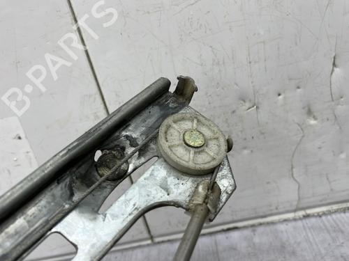 Used Front right window mechanism Front right window mechanism PEUGEOT 306 Break (7E, N3, N5) 2.0 HDI 90 (90 hp) 23680332 23680332