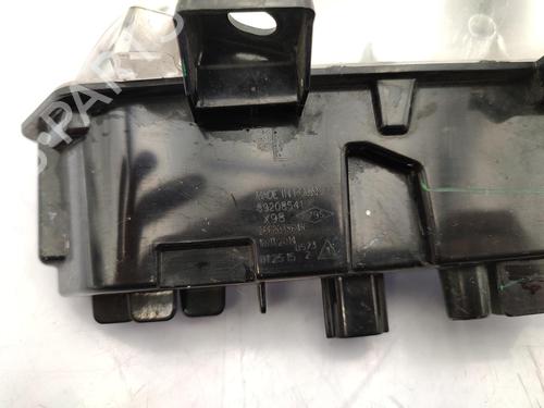 right-daytime-light-renault-clio-iv-bh_-2012-2013-2014-2015-2016-2017-2018-2019-2020-2021-23677585 main image