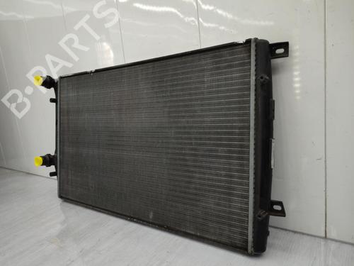 Used Water radiator Water radiator VW TOURAN (1T1, 1T2) 1.9 TDI (90 hp) 23677213 23677213
