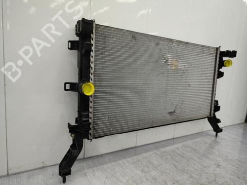Used Water radiator Water radiator RENAULT LATITUDE (L70_) 2.0 dCi 150 (L70H) (150 hp) 23712668 23712668
