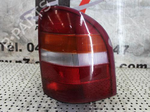 Used Right taillight FORD MONDEO II Turnier (BNP) 1.8 TD (90 hp) 23685470