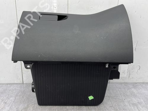 Used Glove box PEUGEOT 308 SW II (LC_, LJ_, LR_, LX_, L4_) 1.5 BlueHDi 130 (131 hp) 25726438
