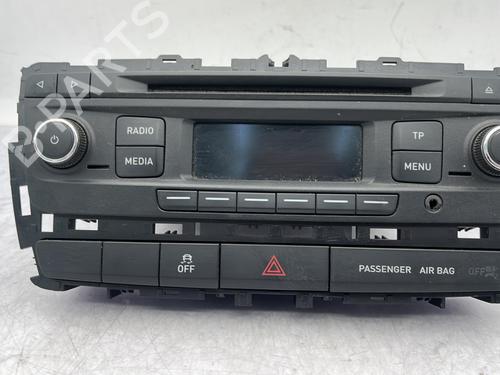 Used Radio SEAT IBIZA IV (6J5, 6P1) 1.6 TDI (90 hp) 30679417