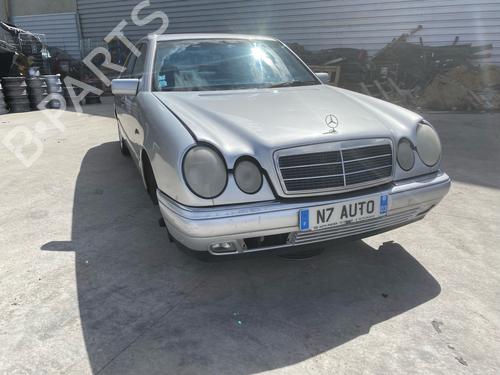 Dashboard MERCEDES-BENZ E-CLASS (W210) E 240 (210.061) | BP36440136C46 - Image 74