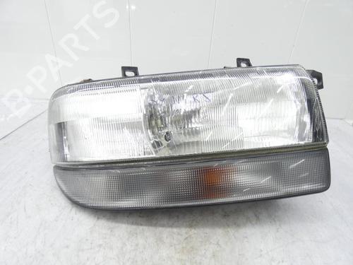 Used Right headlight NISSAN INTERSTAR Van (X70) dCI 90 (90 hp) 23699441