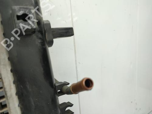 Used Water radiator Water radiator HYUNDAI TUCSON (JM) 2.0 CRDi (140 hp) 23721465 23721465