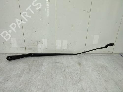 Used Front windshield wiper arm RENAULT CLIO V (B7_) 1.0 TCe 90 (B7MT) (91 hp) 24476553