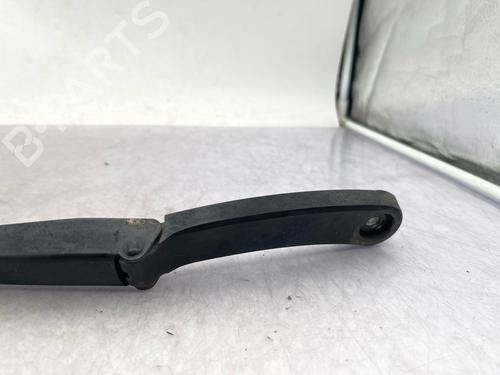Used Front windshield wiper arm Front windshield wiper arm 37676554 37676554