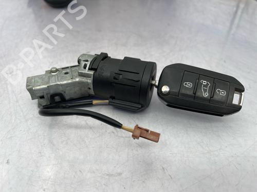 Used Electronic module Electronic module PEUGEOT EXPERT Van (V_) 2.0 BlueHDi 120 (122 hp) 40172871 40172871