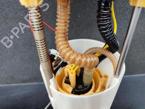 Used Fuel pump Fuel pump RENAULT MASTER III Van (FV) 2.3 dCi 165 FWD (FV0P, FV0U, FV11, FV12, FV1E) (163 hp) 23721977 23721977