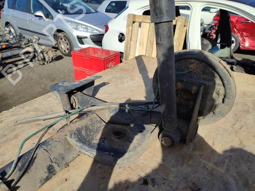 Used Rear axle Rear axle RENAULT CLIO II (BB_, CB_) 1.5 dCi (B/CB07) (65 hp) 23704081 23704081