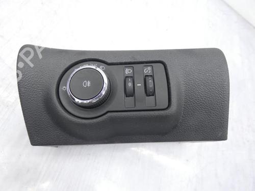 Used Headlight switch Headlight switch PEUGEOT 208 I (CA_, CC_) 1.4 HDi (68 hp) 23701531 23701531