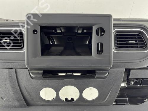 Used Dashboard Dashboard RENAULT MASTER III Van (FV) 2.3 dCi 135 FWD (FV0N, FV08, FV06, FV00, FV1S) (136 hp) 32117963 32117963