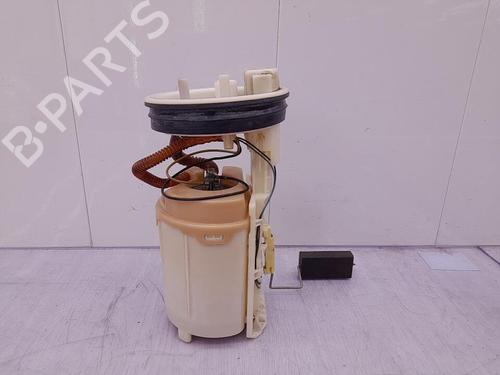 Used Fuel pump VW GOLF IV (1J1) 1.4 16V (75 hp) 23708166