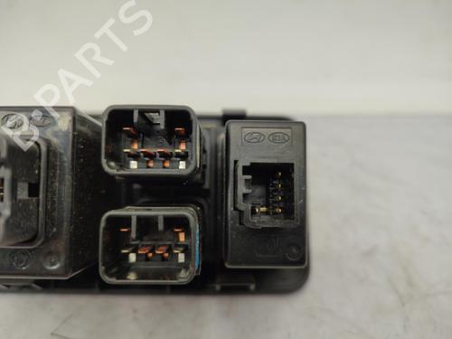 Used Headlight switch HYUNDAI SANTA FÉ II (CM) 2.2 CRDi 4x4 (155 hp) 23707366