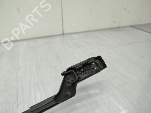 Used Front windshield wiper arm HYUNDAI ix20 (JC) 1.4 CRDi (90 hp) 23709926