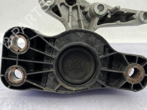 Used Engine mount Engine mount RENAULT CLIO IV Grandtour (KH_) 1.5 dCi 90 (KHN3, KHN4) (90 hp) 24438980 24438980