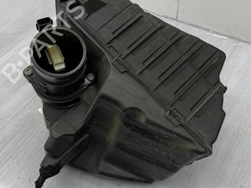 Used Air filter box Air filter box RENAULT MEGANE III Hatchback (BZ0/1_, B3_) 1.6 dCi (BZ00, BZ12, BZ13) (130 hp) 23702318 23702318