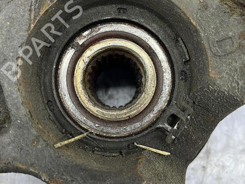 Used Right front steering knuckle Right front steering knuckle RENAULT CLIO III (BR0/1, CR0/1) 1.5 dCi (C/BR0G, C/BR1G) (68 hp) 23703367 23703367