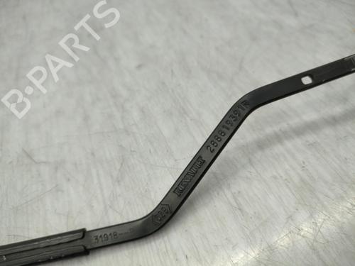 Used Front windshield wiper arm RENAULT MEGANE IV Hatchback (B9A/M/N_) 1.3 TCe 140 (B9NB) (140 hp) 23729596