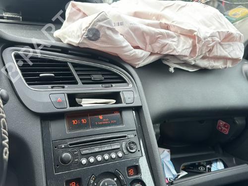 Middle console PEUGEOT 5008 (0U_, 0E_) 2.0 HDi 150 / BlueHDi 150 | BP23683373I22 - Image 29