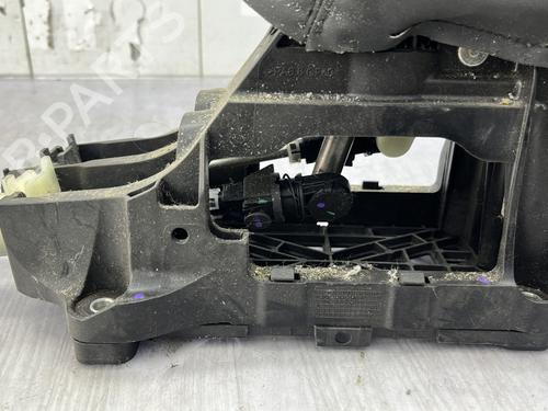 Used Gear lever Gear lever FIAT TIPO Hatchback (356_, 357_) 1.4 (356HXA1B, 357) (95 hp) 33707894 33707894