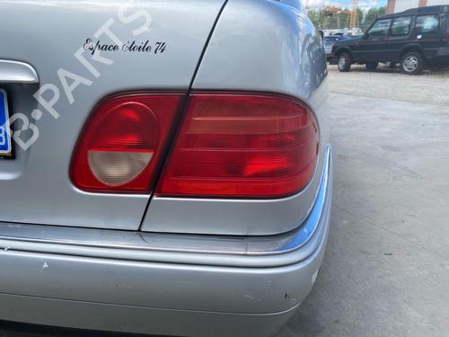 right-taillight-mercedes-benz-e-class-w210-1995-1996-1997-1998-1999-2000-2001-2002-2003-36440129 main image