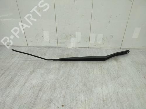Used Front windshield wiper arm RENAULT CLIO IV (BH_) 1.2 16V (73 hp) 24503416